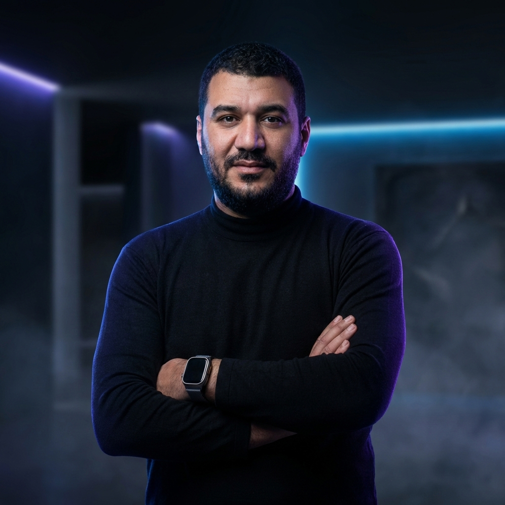 Amr Shams - Graphic Designer